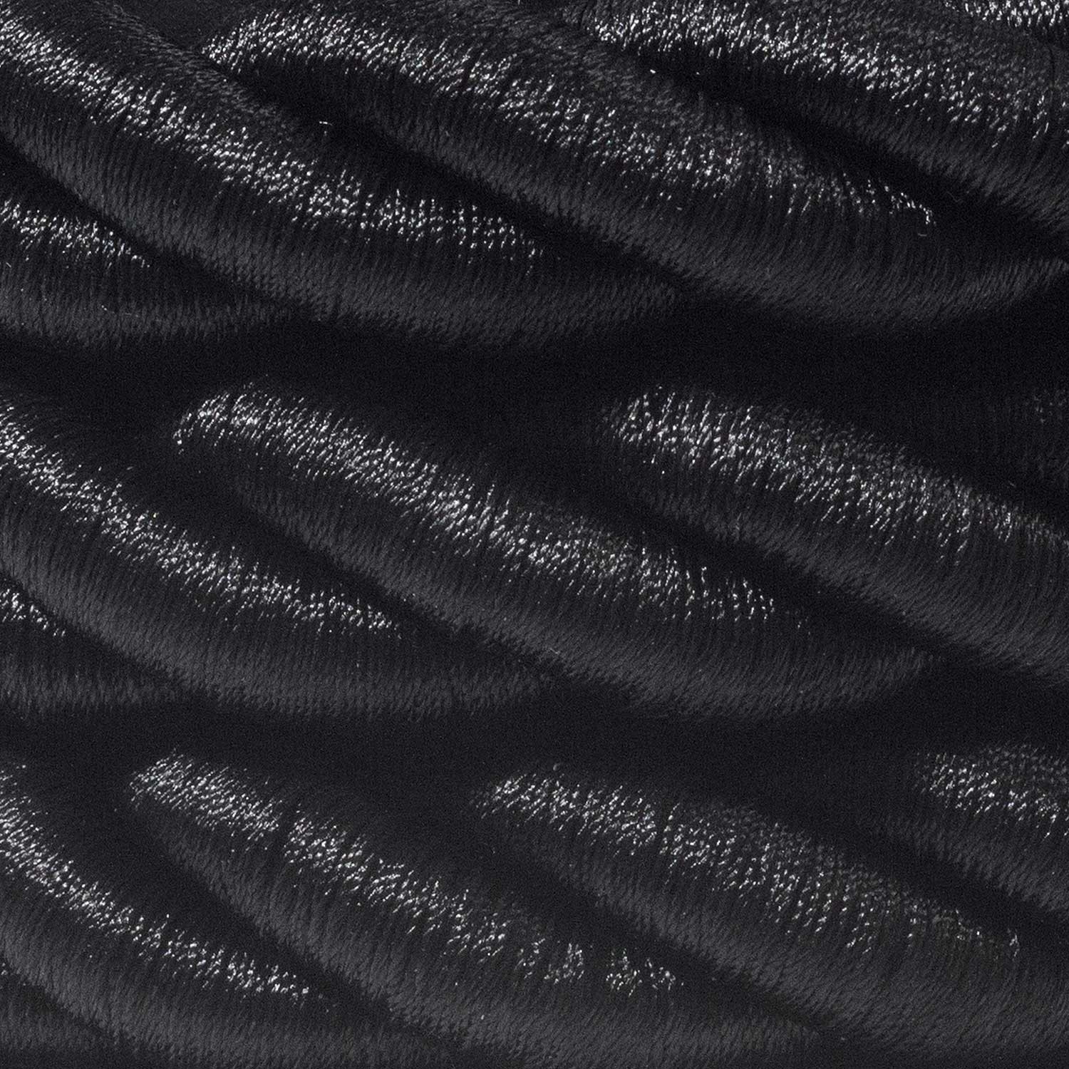 Electrische 2XL touwkabel, 3 x 0,75 mm. Binnenkabels bedekt met zwart textiel. Diameter 24 mm.