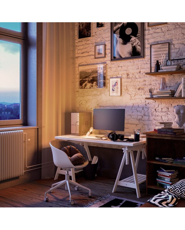 SI! Lampe de table 5V avec ampoule ST64 et base métallique