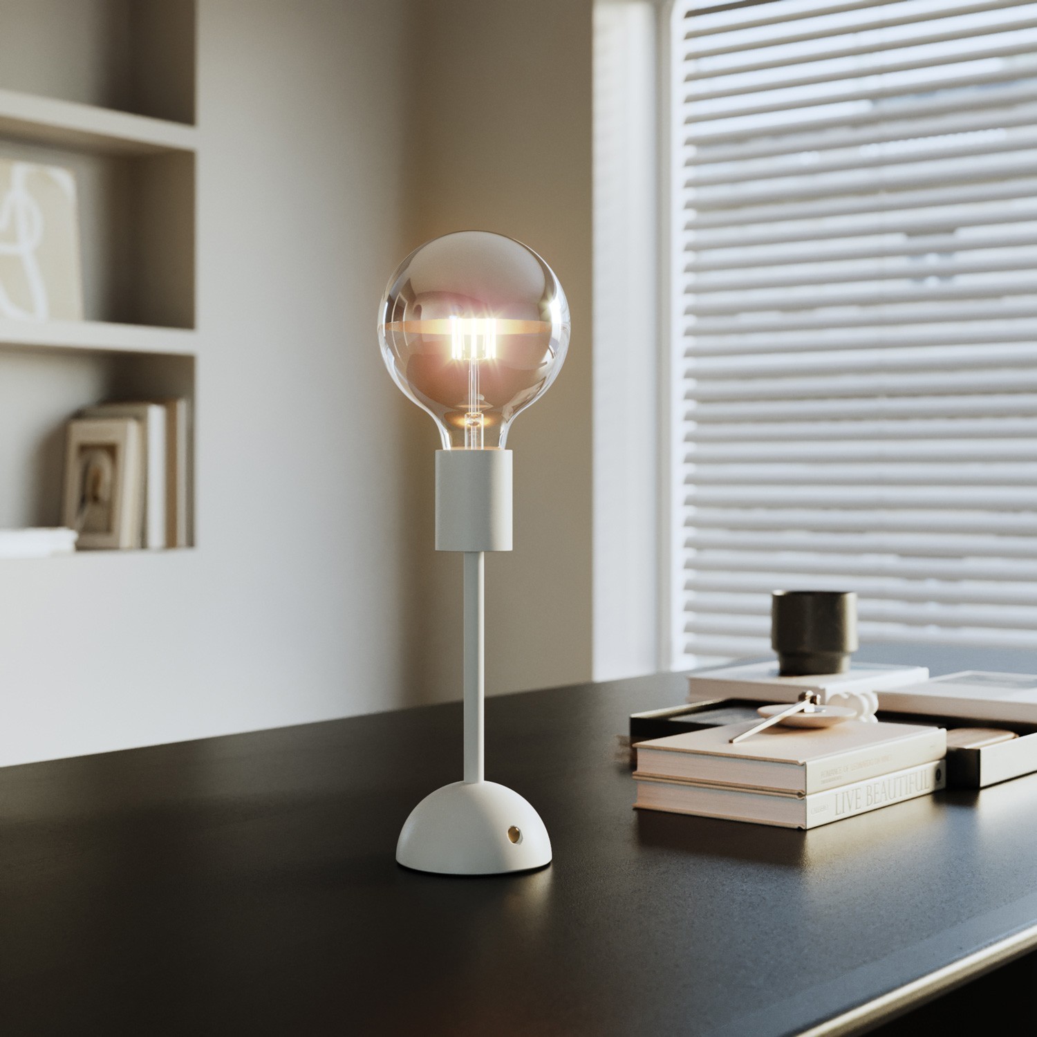 Base pour lampe portative et rechargeable Cabless02