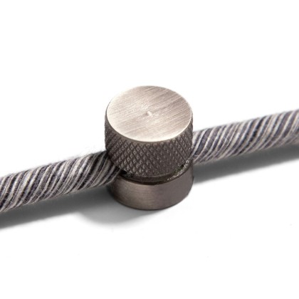 Sarè - Fixation murale, passe-câble en métal pour câble textile - 2 pièces - Titane satiné