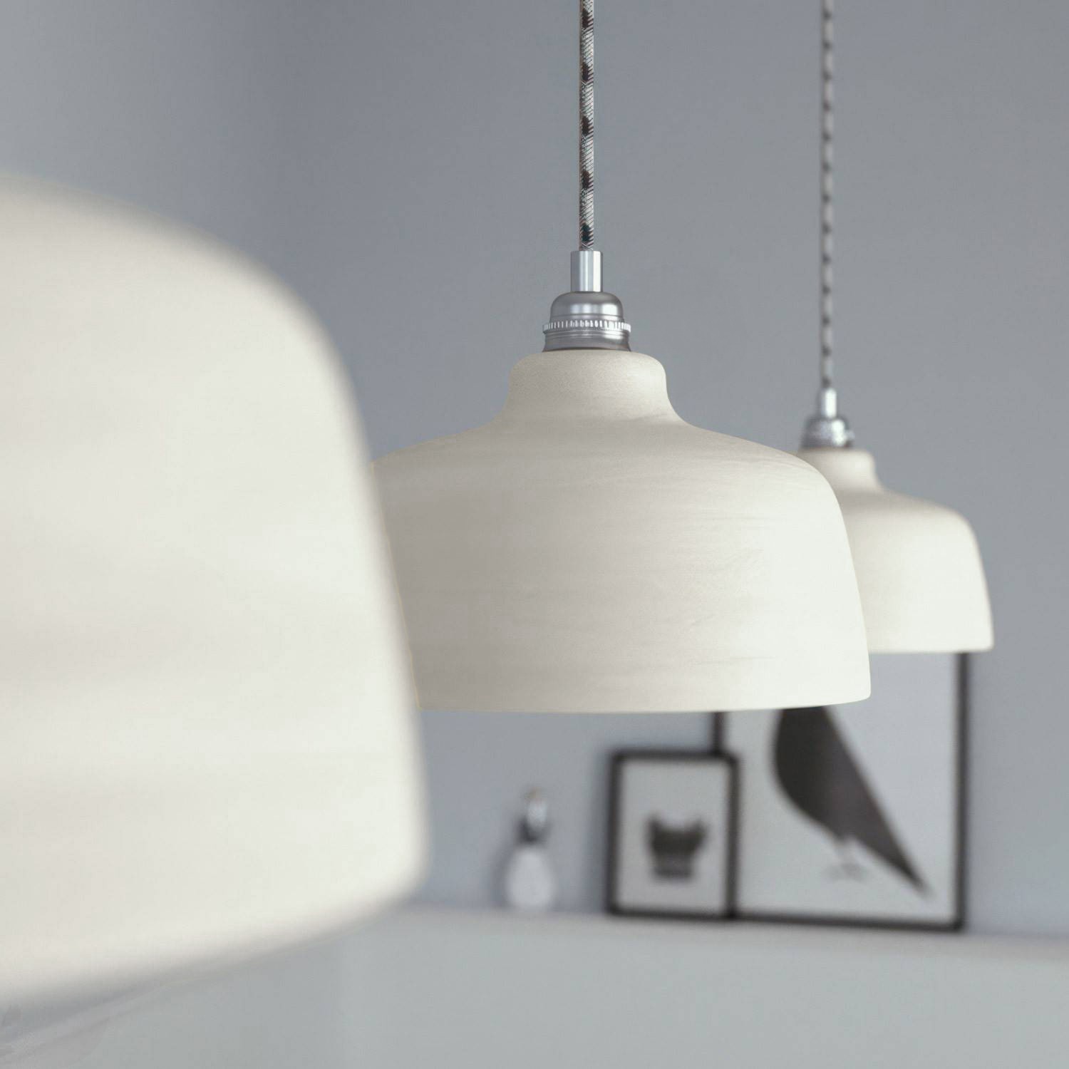 Hanglamp vervaardigd in Italië met textiel kabel, kap Keramische kop en metalen afwerking