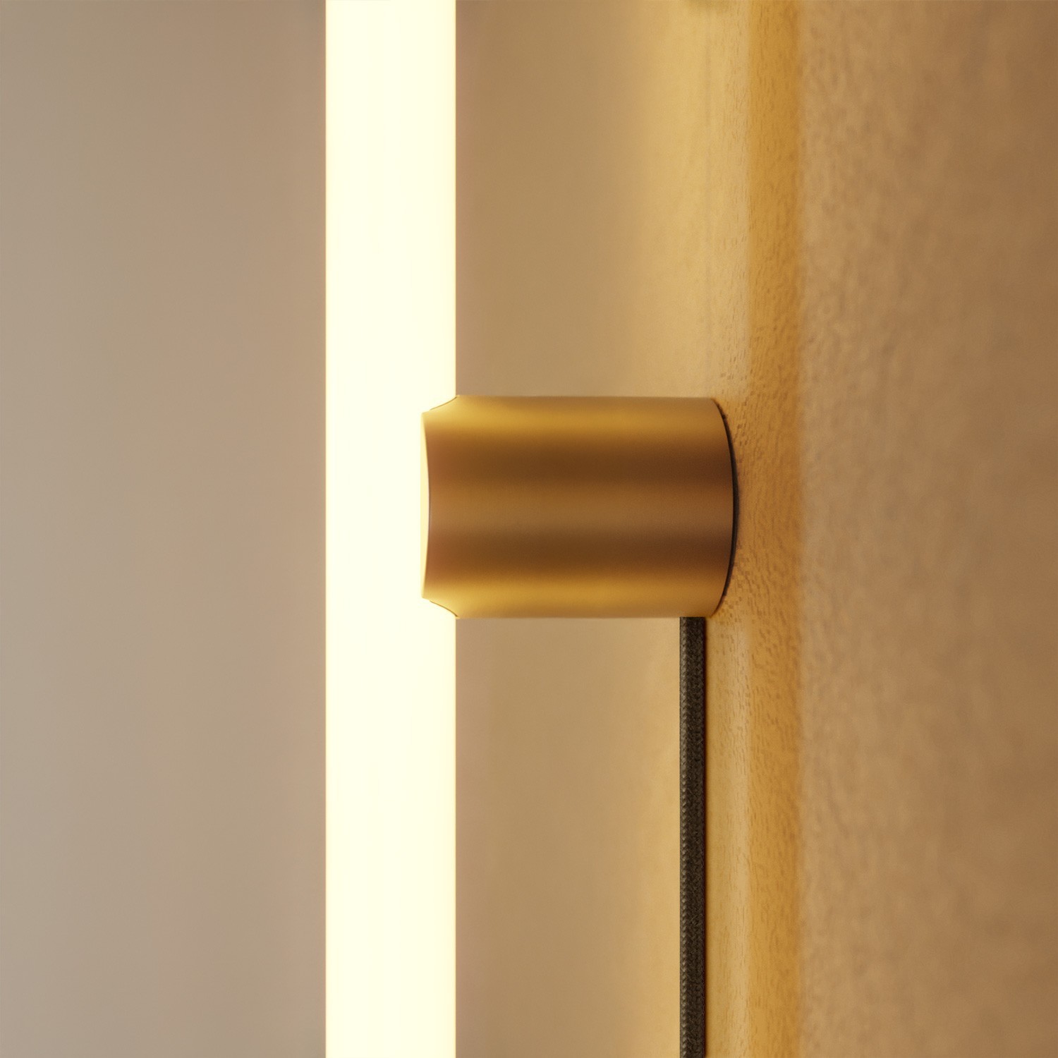 Lamp met stekker, metalen afwerking en lineaire LED S14d-lamp
