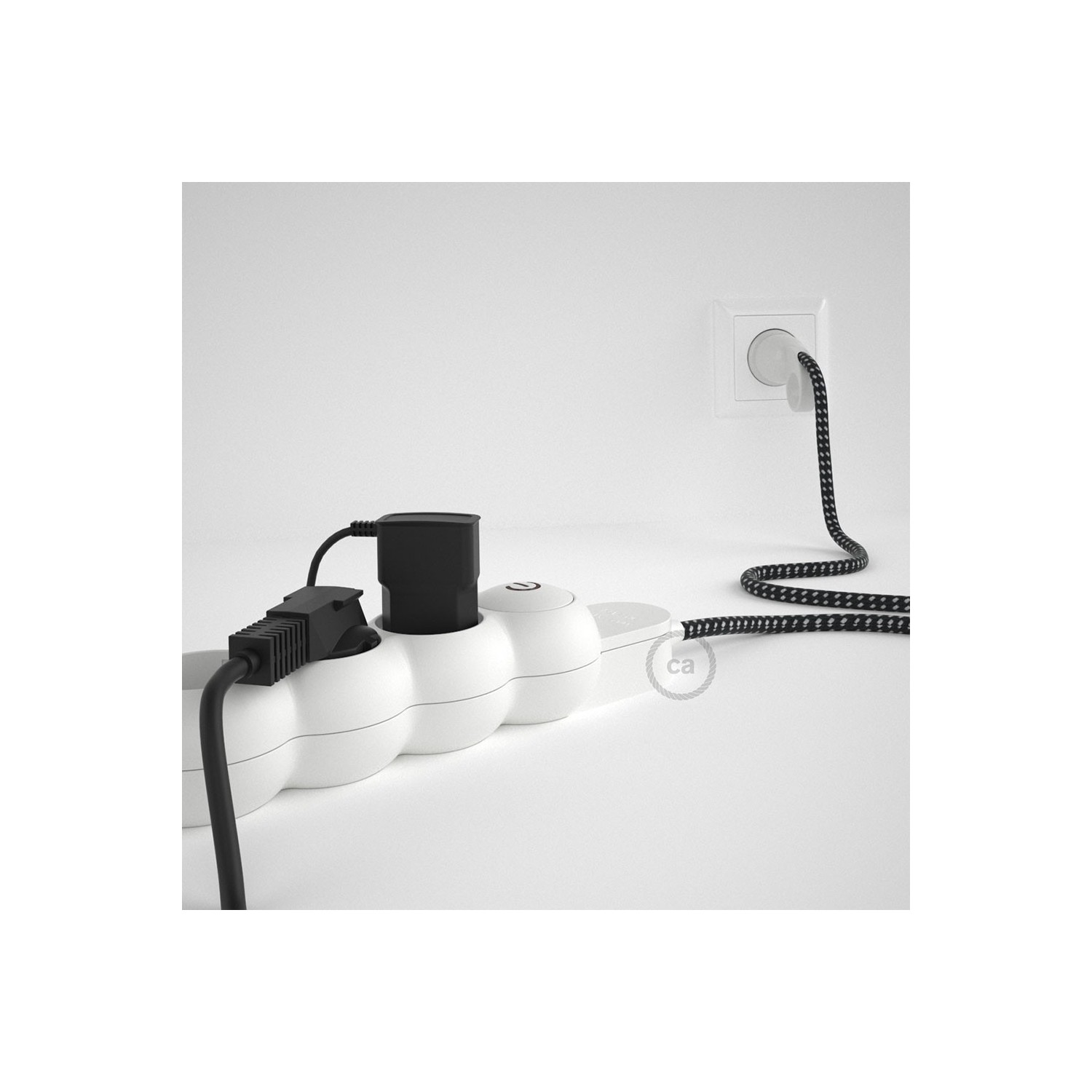 Stekkerdoos met strijkijzersnoer in 3D effect RT41 sterretjes en randaarde stekker met comfortabele "ring" grip