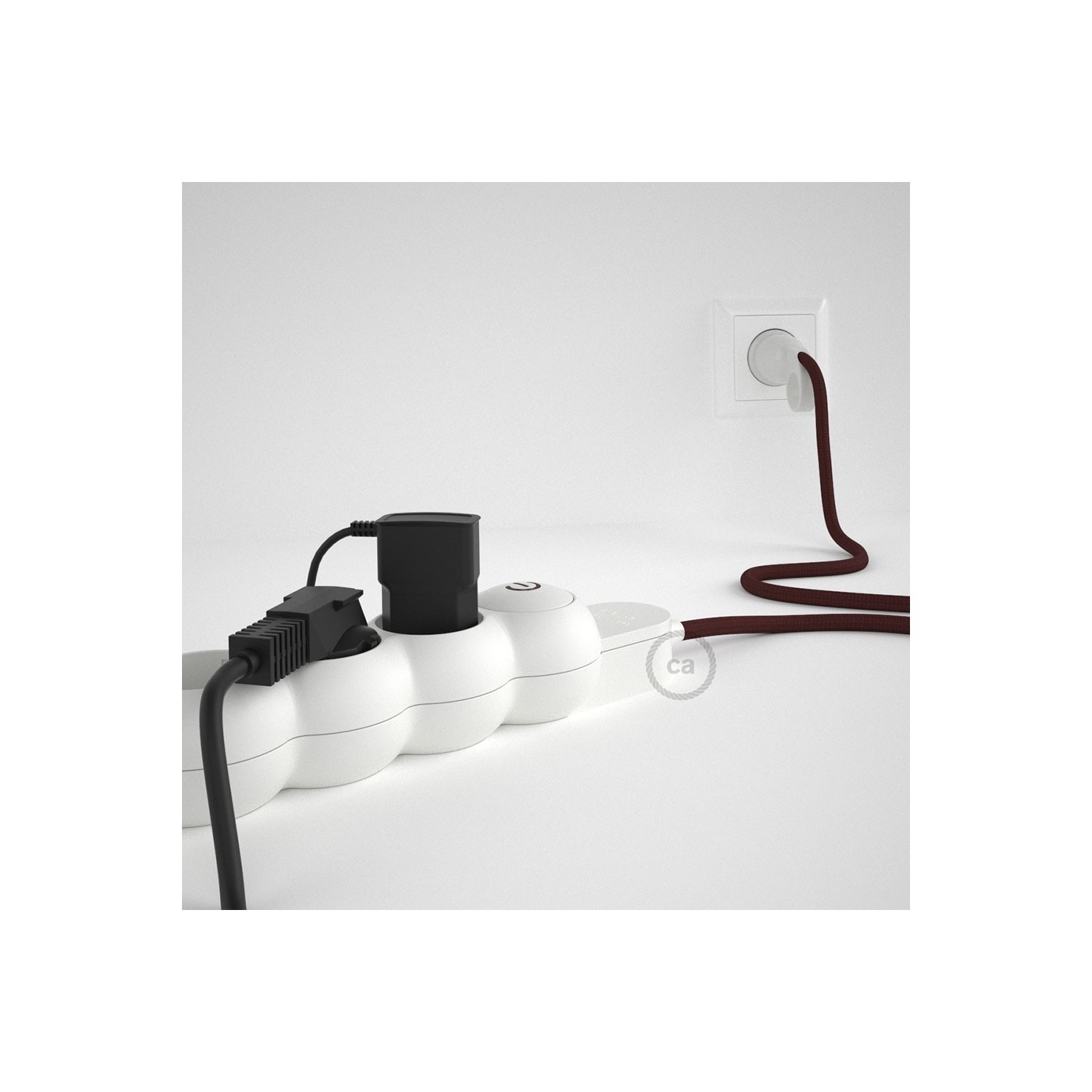 Bloc multiprise avec câble en tissu Effet Soie Bordeaux RM19 et fiche schuko avec anneau confort