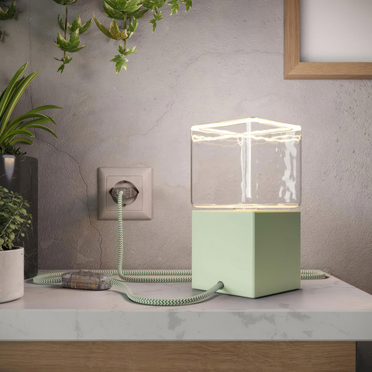 Posaluce Cubetto Couleur, lampe de table en bois peint comprenant câble textile, interrupteur et prise bipolaire