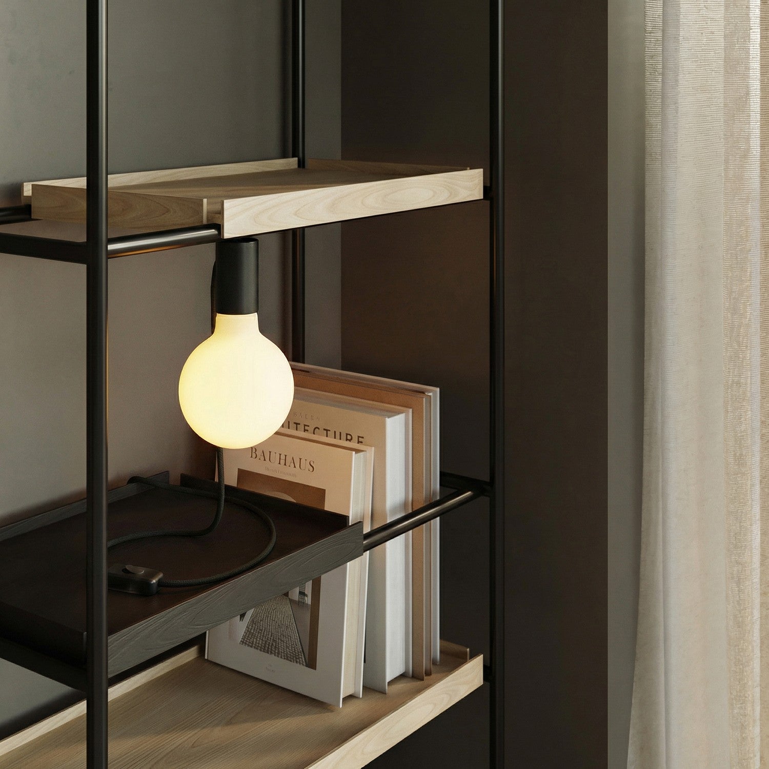 Lampada magnetica plug-in con attacco E27 - Nero