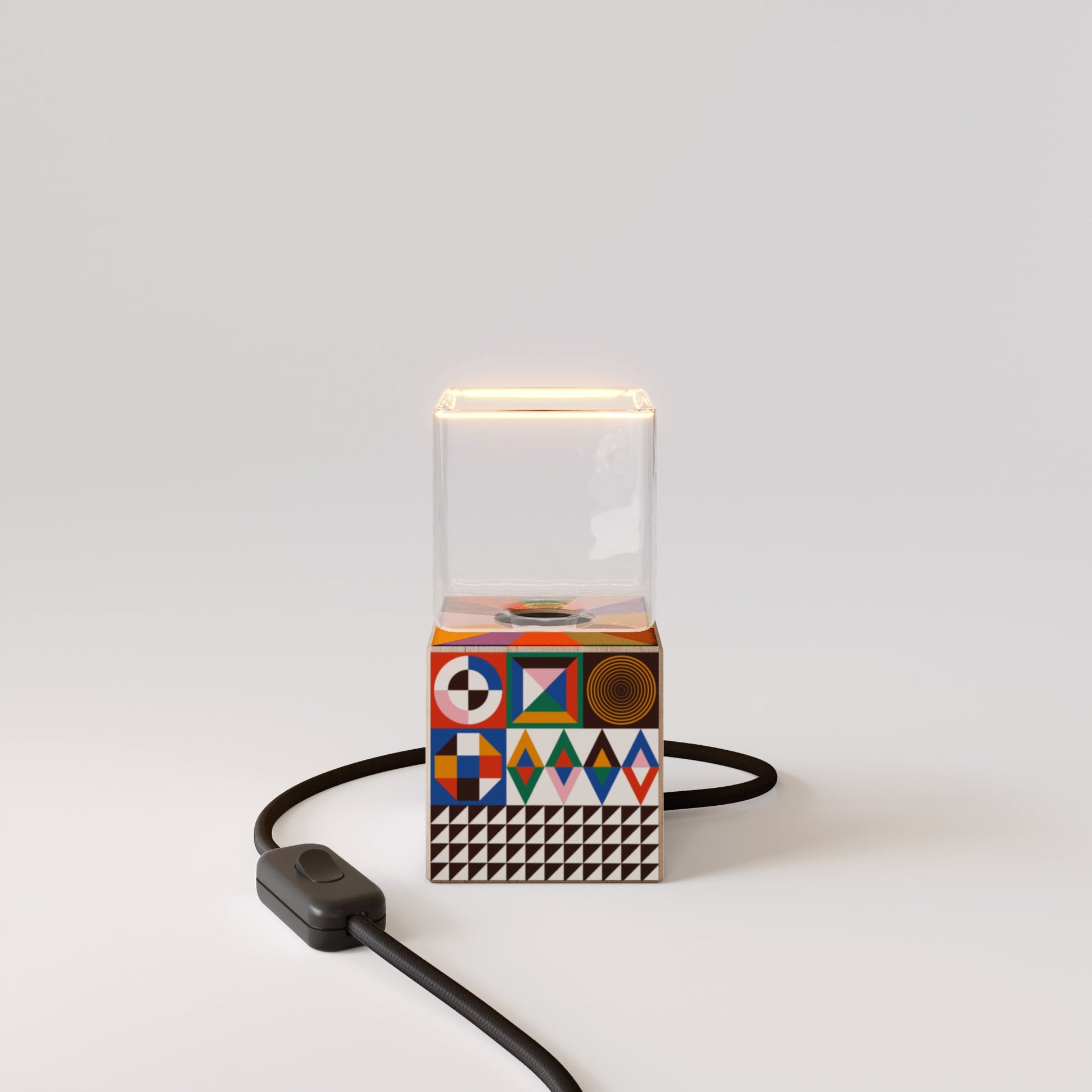 Lampada da tavolo Cubetto con lampadina Ghost - PosterLad - Creative Cables