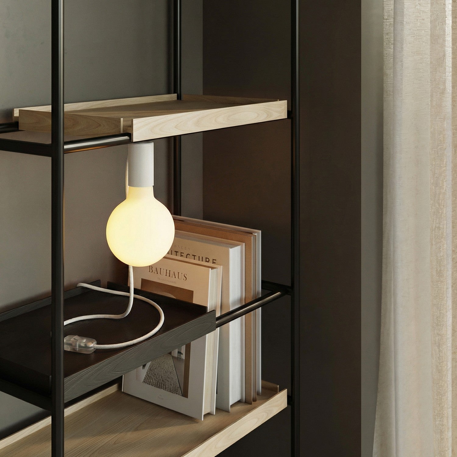 Lampada magnetica plug-in con attacco E27 e spina UK - Bianco