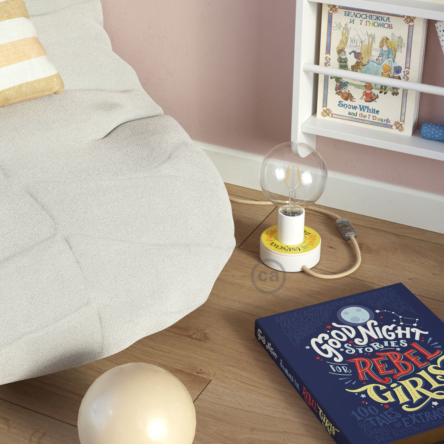 Posaluce MINI - UFO in legno double - face Pemberley Pond - PESSOA + BALZAC - Creative Cables