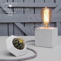 Mark Lovenjak pour Indutrial Republic: Lampe Béton "The Cube"